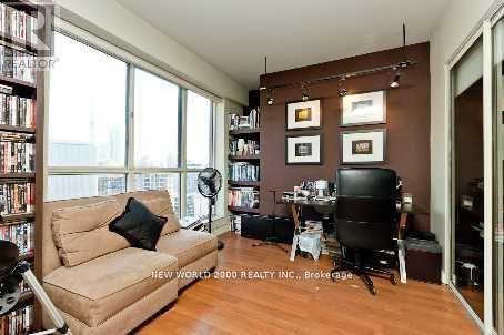 Ph09 - 633 Bay Street, Toronto, Ontario  M5G 2G4 - Photo 5 - C12917438