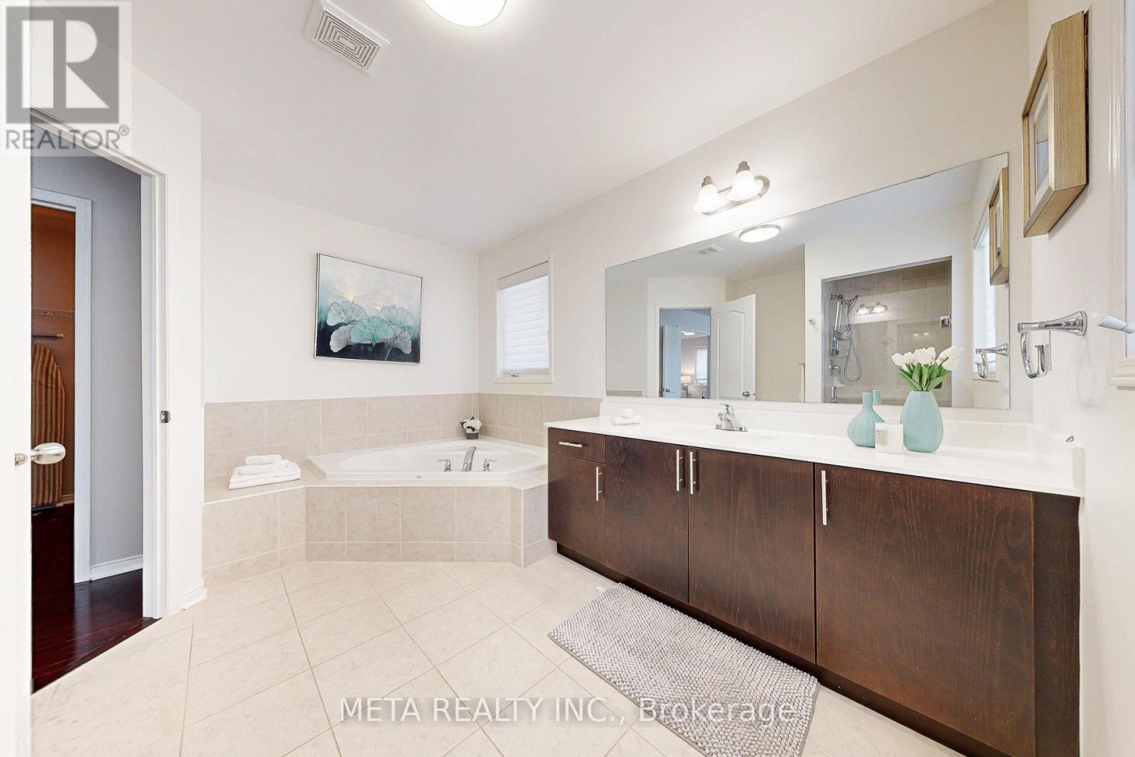 11 Keiffer Court, Whitby, Ontario  L1P 0A9 - Photo 24 - E12917416