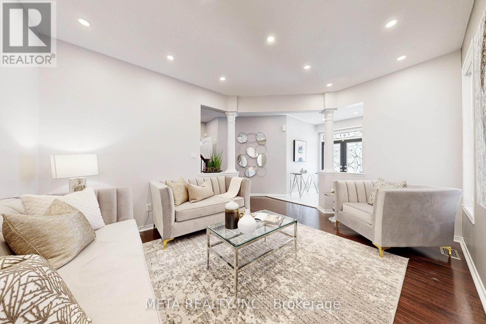 11 Keiffer Court, Whitby, Ontario  L1P 0A9 - Photo 8 - E12917416