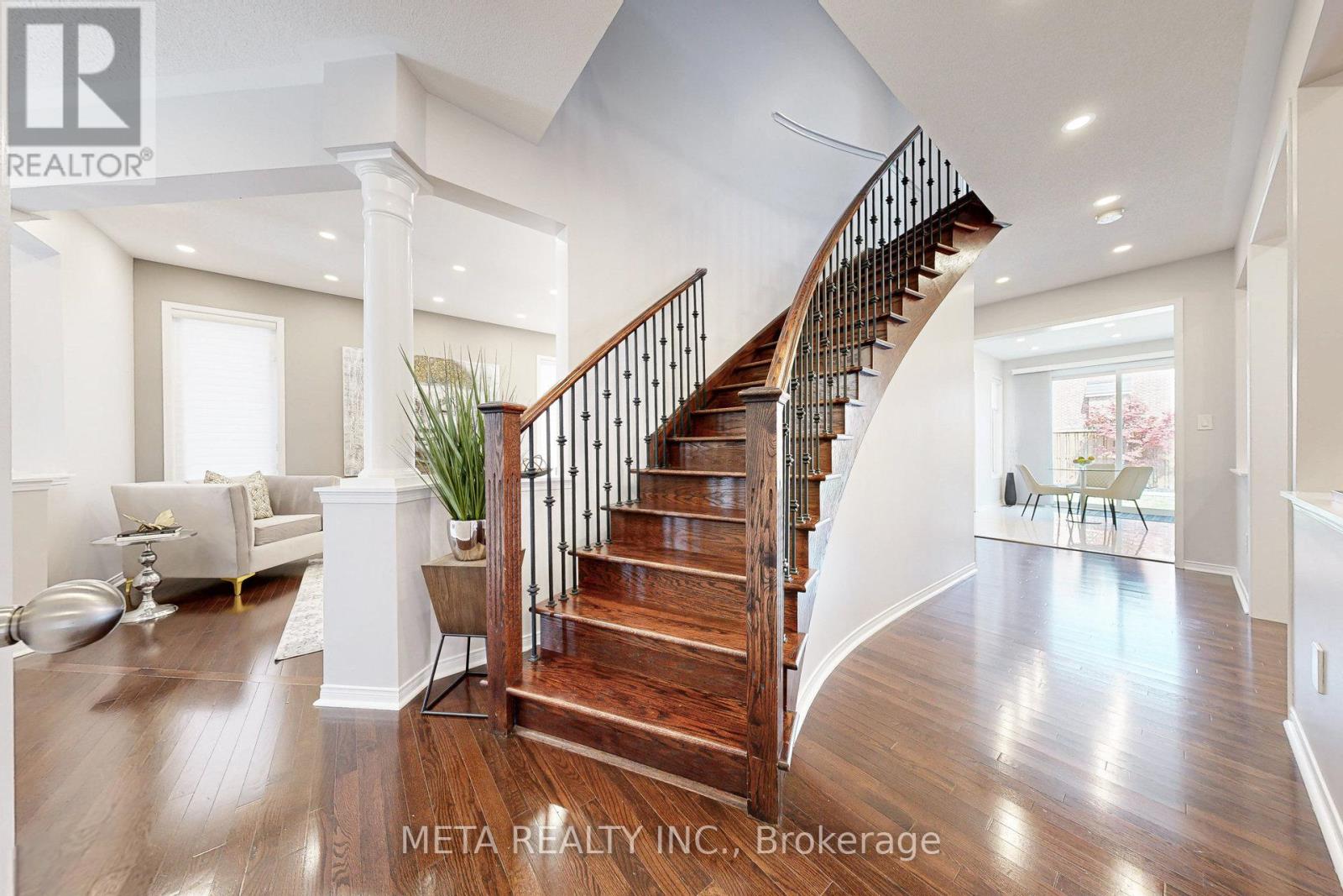 11 Keiffer Court, Whitby, Ontario  L1P 0A9 - Photo 9 - E12917416