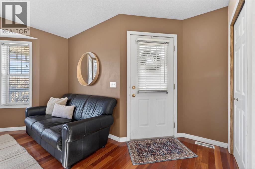 168 Hidden Hills Road Nw, Calgary, Alberta  T3A 5Y1 - Photo 5 - A2291357