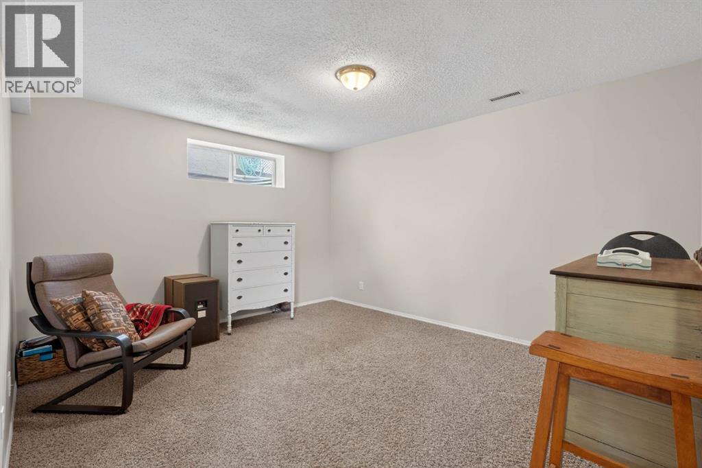 168 Hidden Hills Road Nw, Calgary, Alberta  T3A 5Y1 - Photo 22 - A2291357