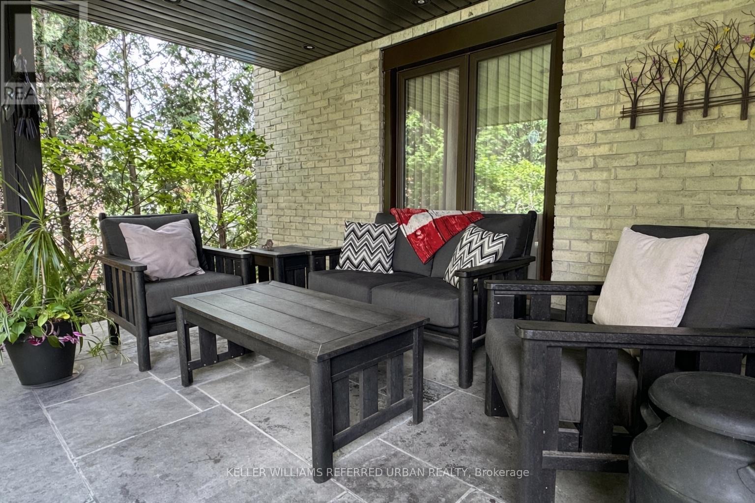 6 Prentice Court, Markham, Ontario  L3R 2X7 - Photo 2 - N12917418