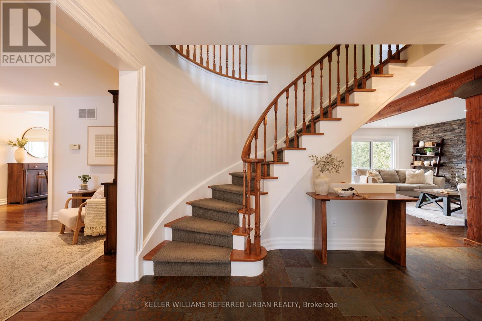 6 Prentice Court, Markham, Ontario  L3R 2X7 - Photo 4 - N12917418