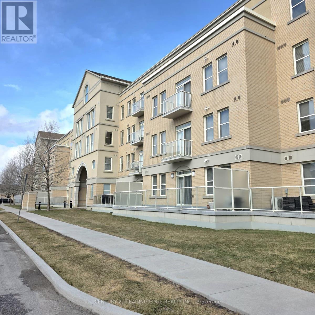 335 - 38 PRINCE REGENT STREET, Markham, Ontario