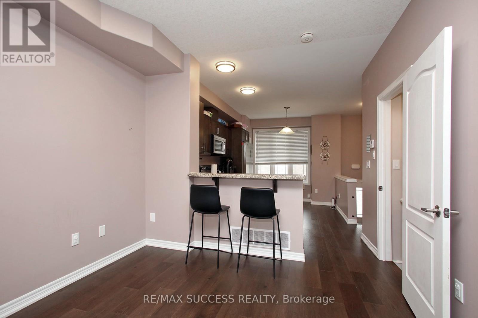 47 Edenrock Drive, Hamilton, Ontario  L8E 0G6 - Photo 9 - X12917400