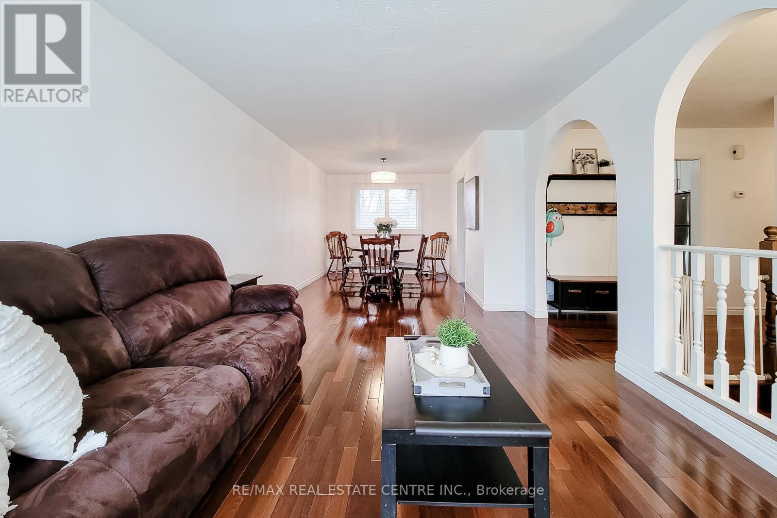 2 Ashwood Court, Hamilton, Ontario  L8E 3E1 - Photo 11 - X12917408