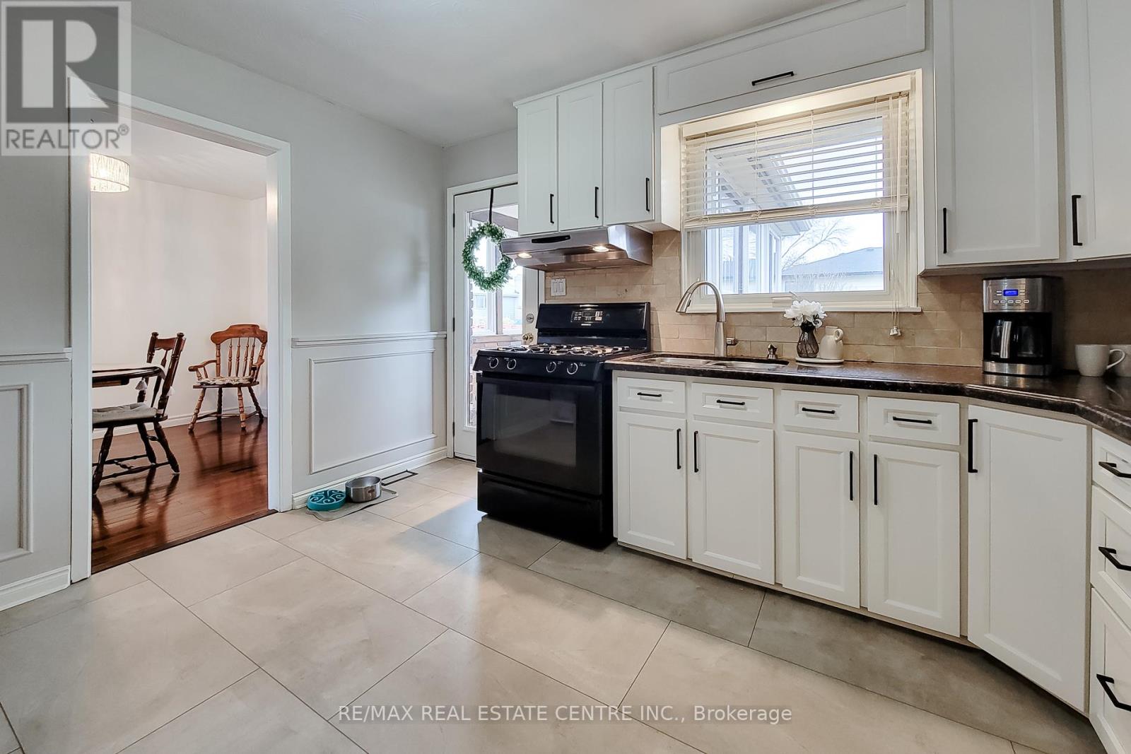 2 Ashwood Court, Hamilton, Ontario  L8E 3E1 - Photo 14 - X12917408