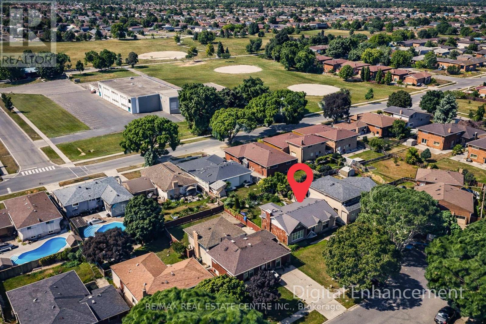 2 Ashwood Court, Hamilton, Ontario  L8E 3E1 - Photo 46 - X12917408