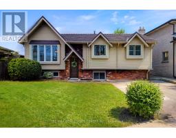 2 ASHWOOD COURT, Hamilton, Ontario