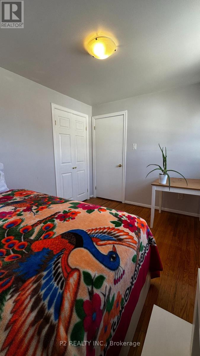 22-25 Gosford Blvd. Boulevard N, Toronto, Ontario  M3N 2G7 - Photo 11 - W12830772