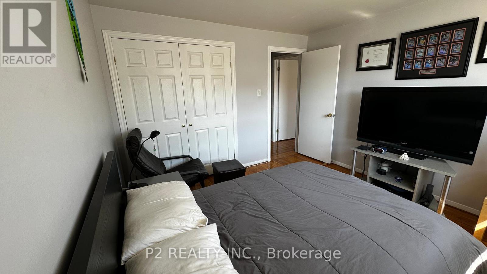 22-25 Gosford Blvd. Boulevard N, Toronto, Ontario  M3N 2G7 - Photo 10 - W12830772