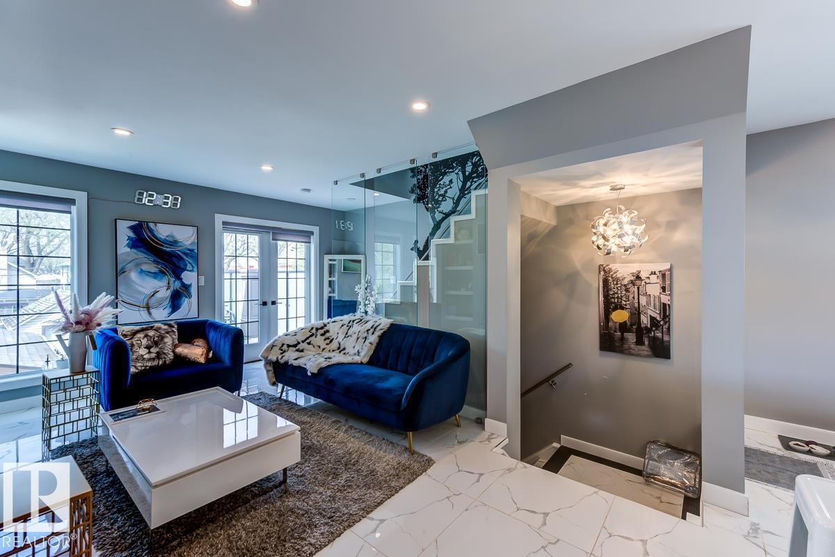 9526 109a Av Nw, Edmonton, Alberta  T5H 1G3 - Photo 12 - E4478891