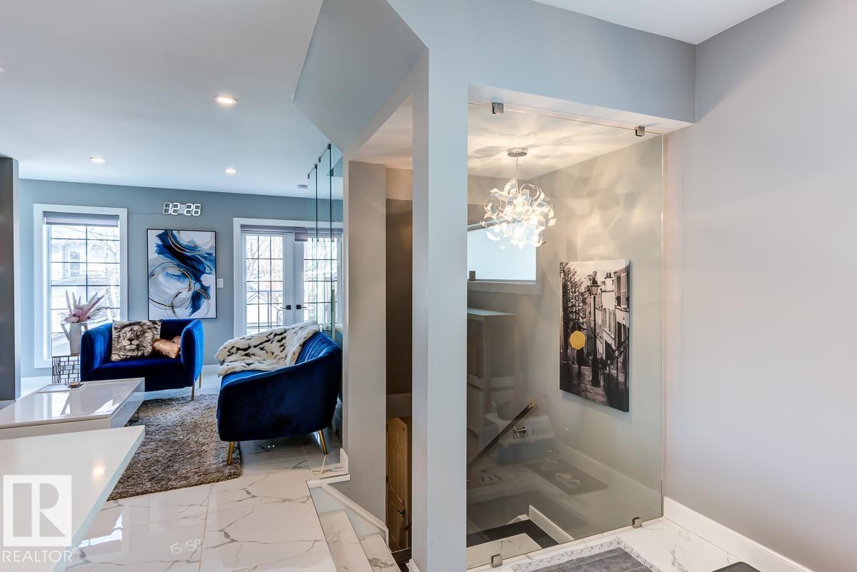 9526 109a Av Nw, Edmonton, Alberta  T5H 1G3 - Photo 5 - E4478891