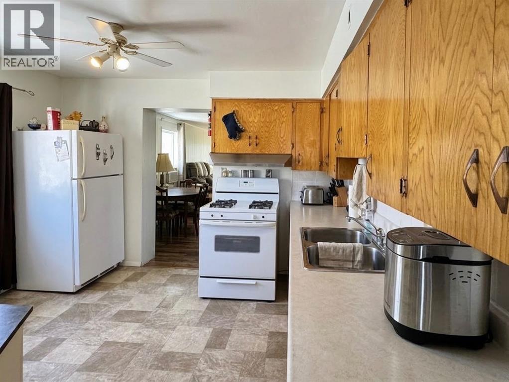 1813 4 Avenue N, Lethbridge, Alberta  T1H 0L6 - Photo 11 - A2292321