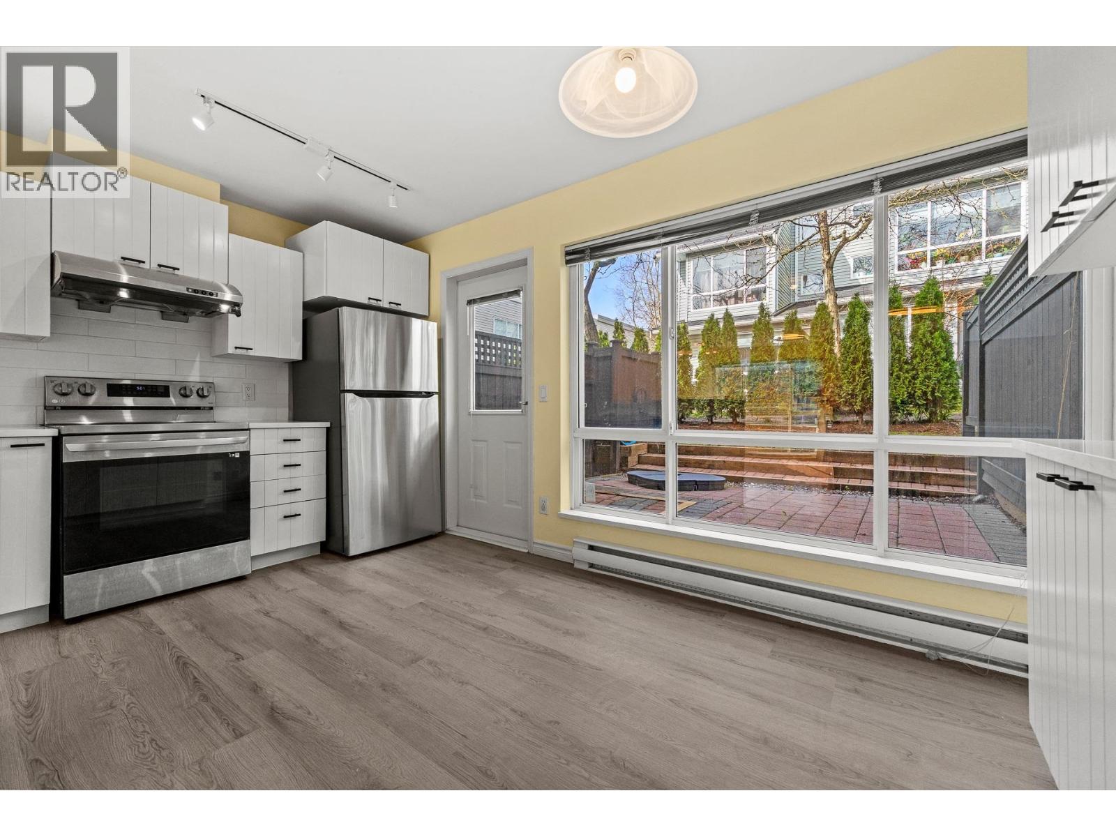 7393 Magnolia Terrace, Burnaby, British Columbia  V5E 4M3 - Photo 12 - R3103284