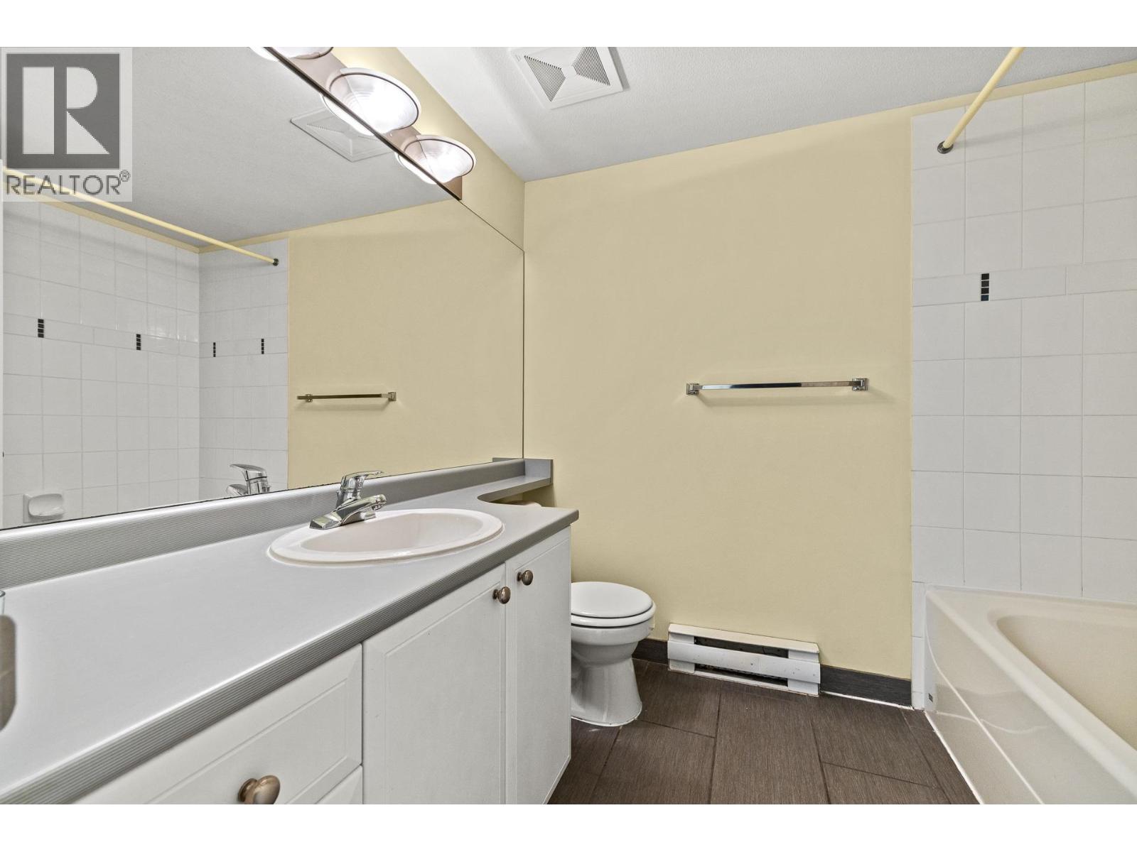 7393 Magnolia Terrace, Burnaby, British Columbia  V5E 4M3 - Photo 13 - R3103284