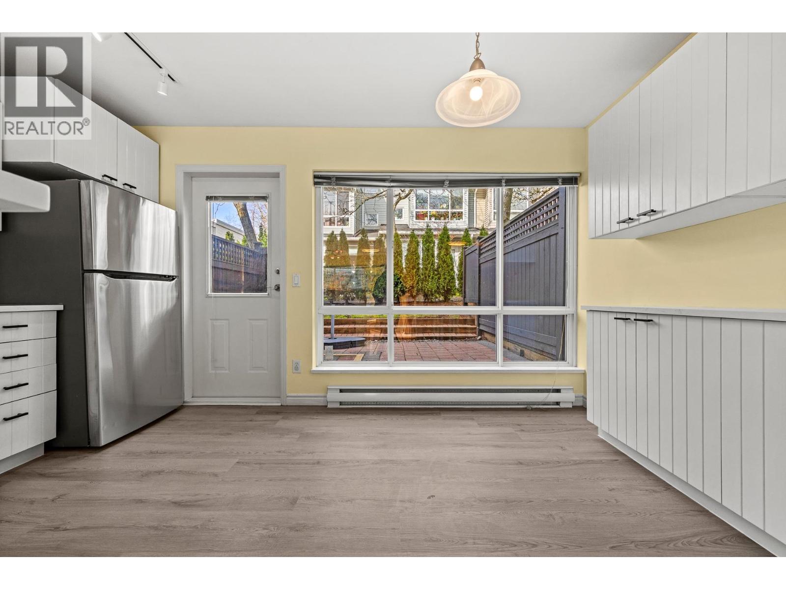 7393 Magnolia Terrace, Burnaby, British Columbia  V5E 4M3 - Photo 11 - R3103284