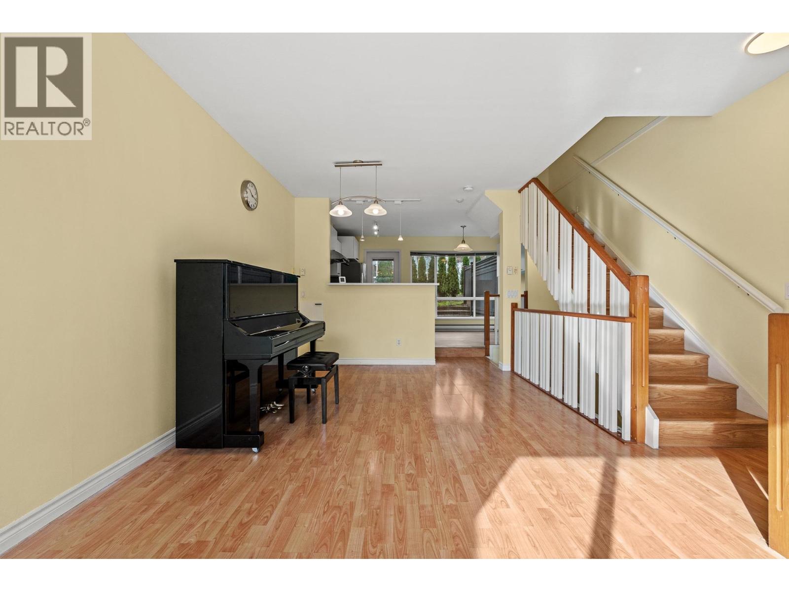 7393 Magnolia Terrace, Burnaby, British Columbia  V5E 4M3 - Photo 7 - R3103284