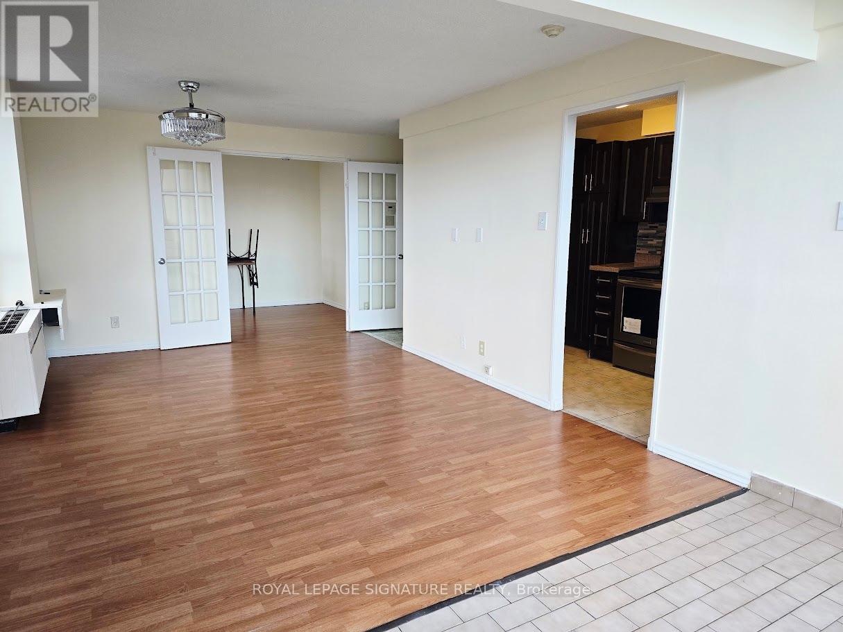 213 - 41 Markbrook Lane, Toronto, Ontario  M9V 5E6 - Photo 12 - W12917452