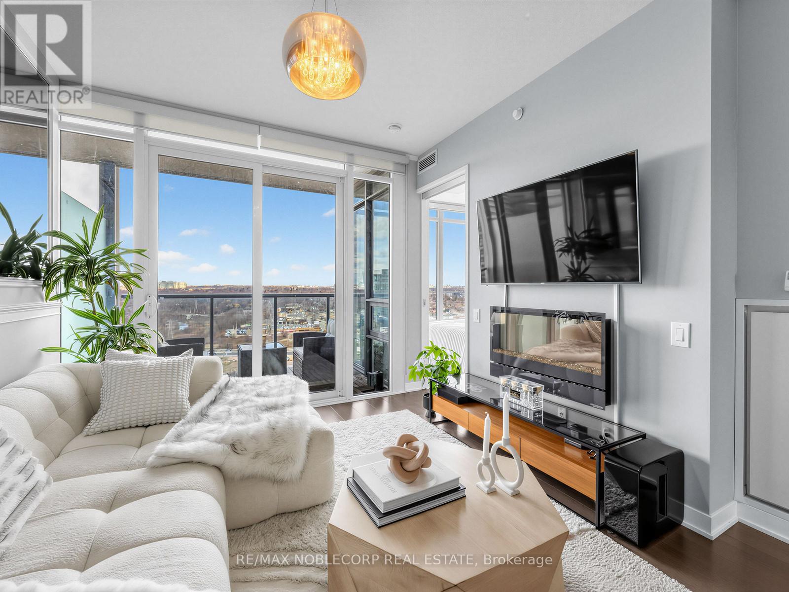 2212 - 88 Park Lawn Road, Toronto, Ontario  M8Y 0B5 - Photo 19 - W12917460