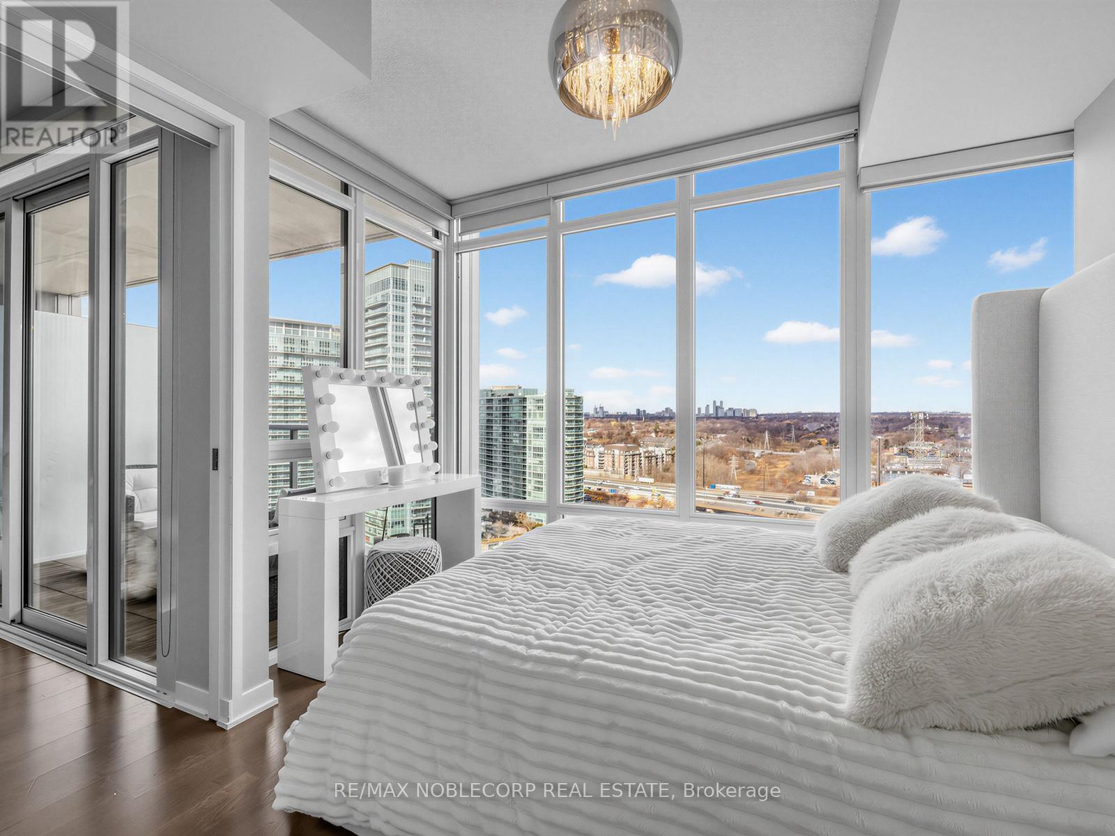 2212 - 88 Park Lawn Road, Toronto, Ontario  M8Y 0B5 - Photo 28 - W12917460