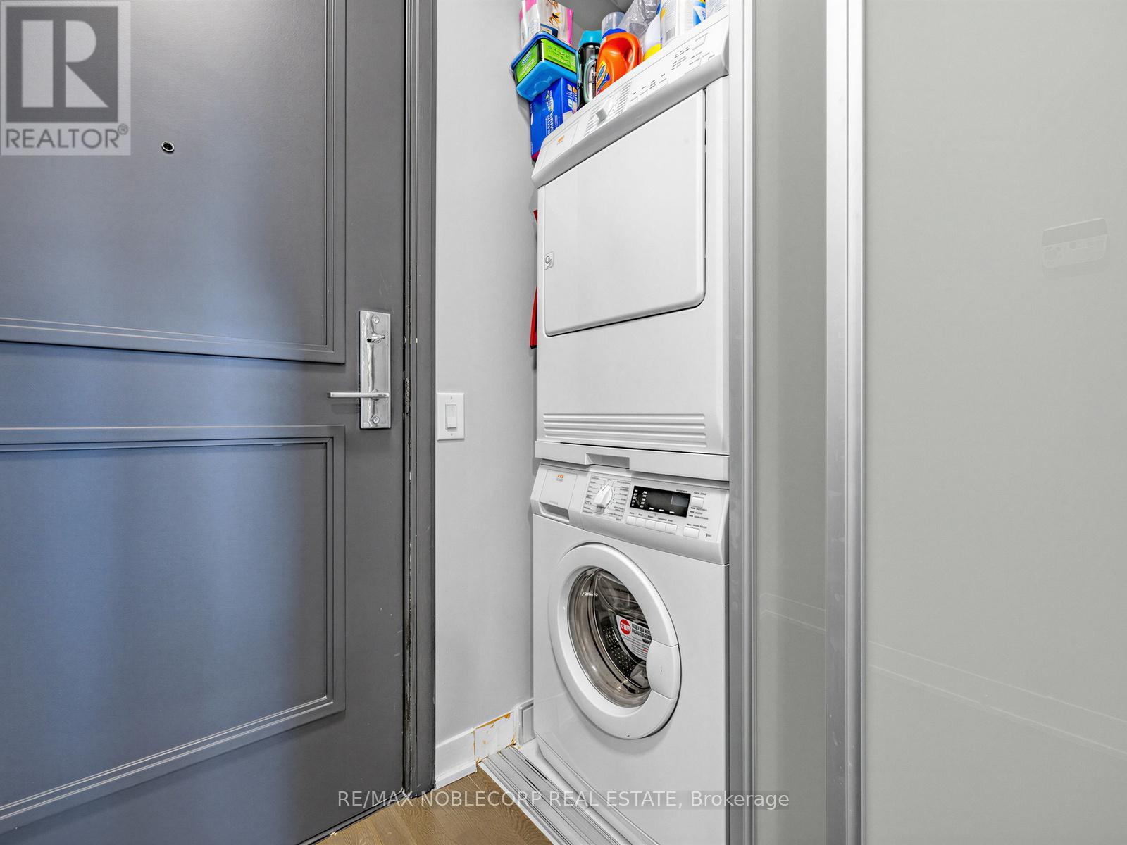 2212 - 88 Park Lawn Road, Toronto, Ontario  M8Y 0B5 - Photo 33 - W12917460