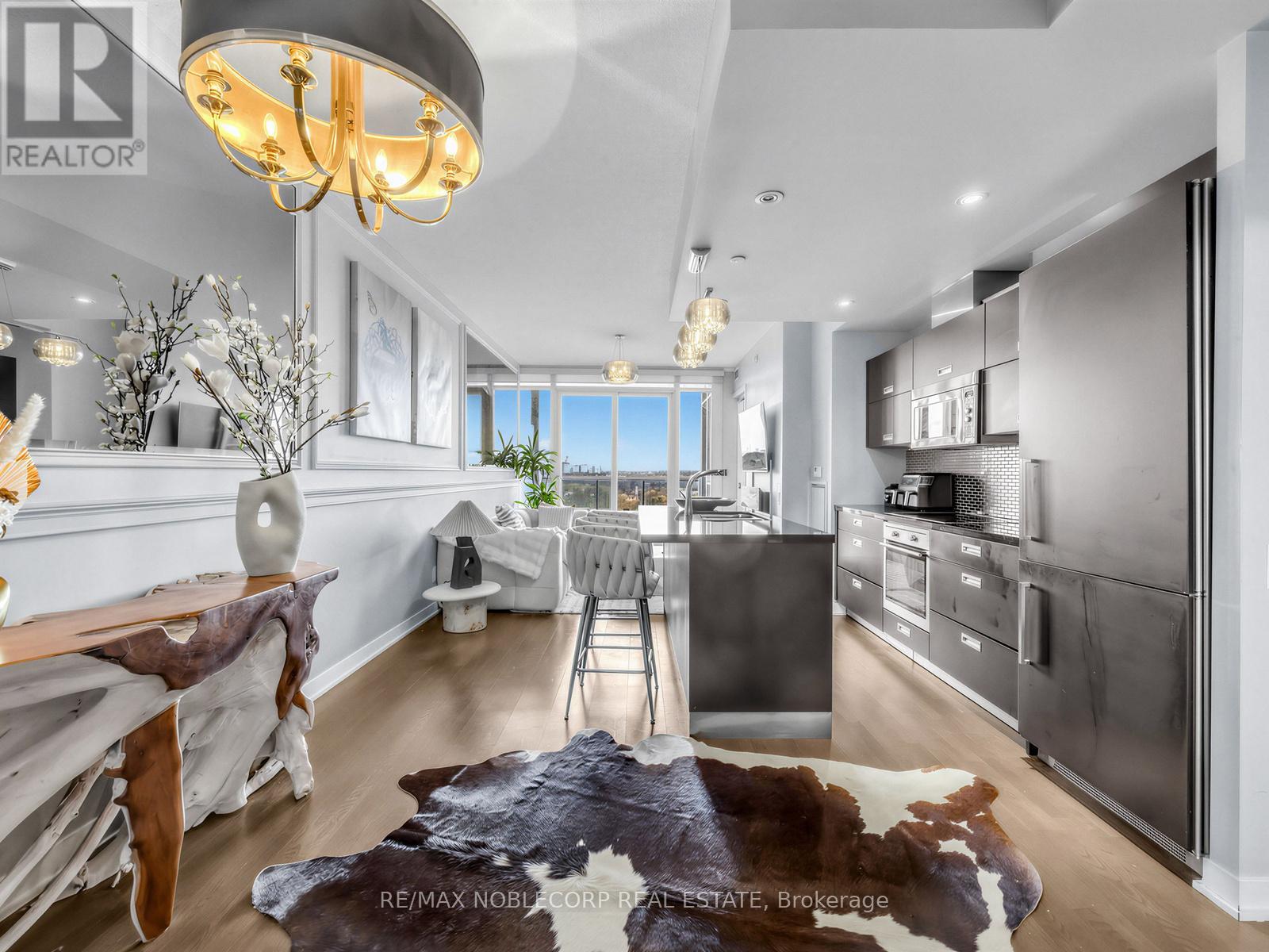 2212 - 88 Park Lawn Road, Toronto, Ontario  M8Y 0B5 - Photo 6 - W12917460