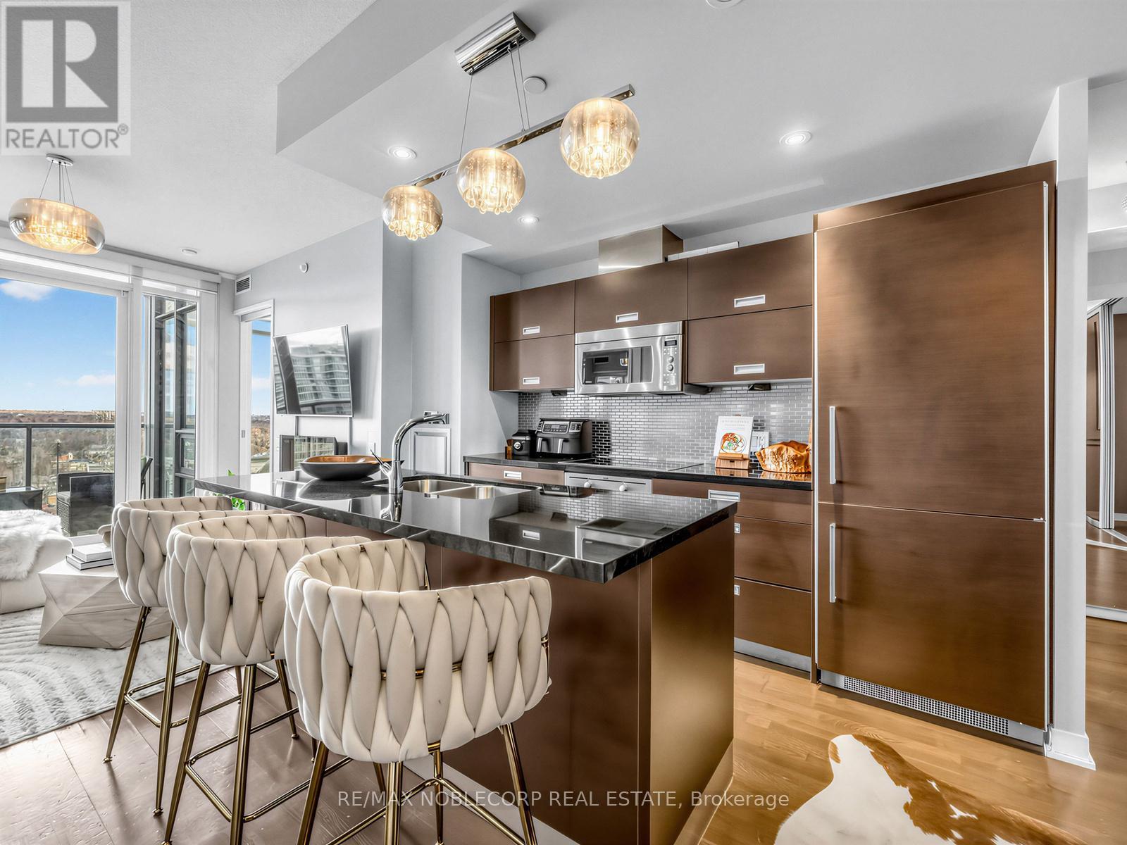 2212 - 88 Park Lawn Road, Toronto, Ontario  M8Y 0B5 - Photo 9 - W12917460