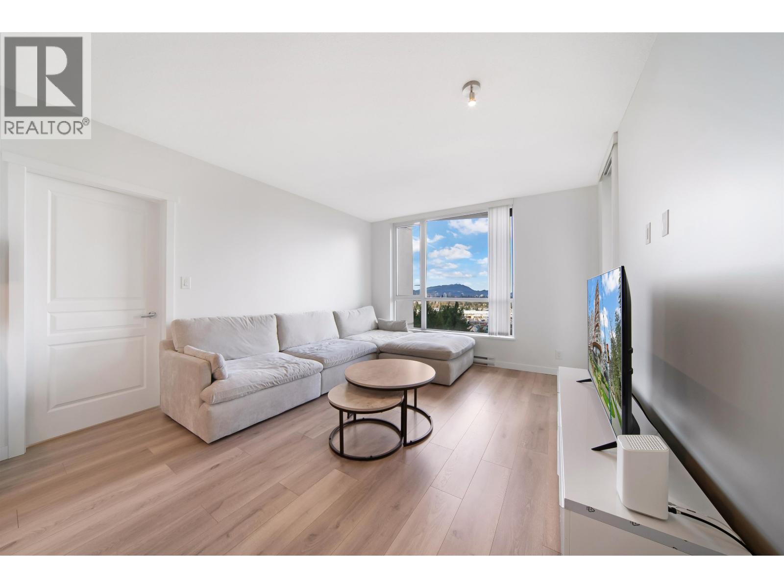 2205 3096 Windsor Gate, Coquitlam, British Columbia  V3B 0P4 - Photo 3 - R3102415