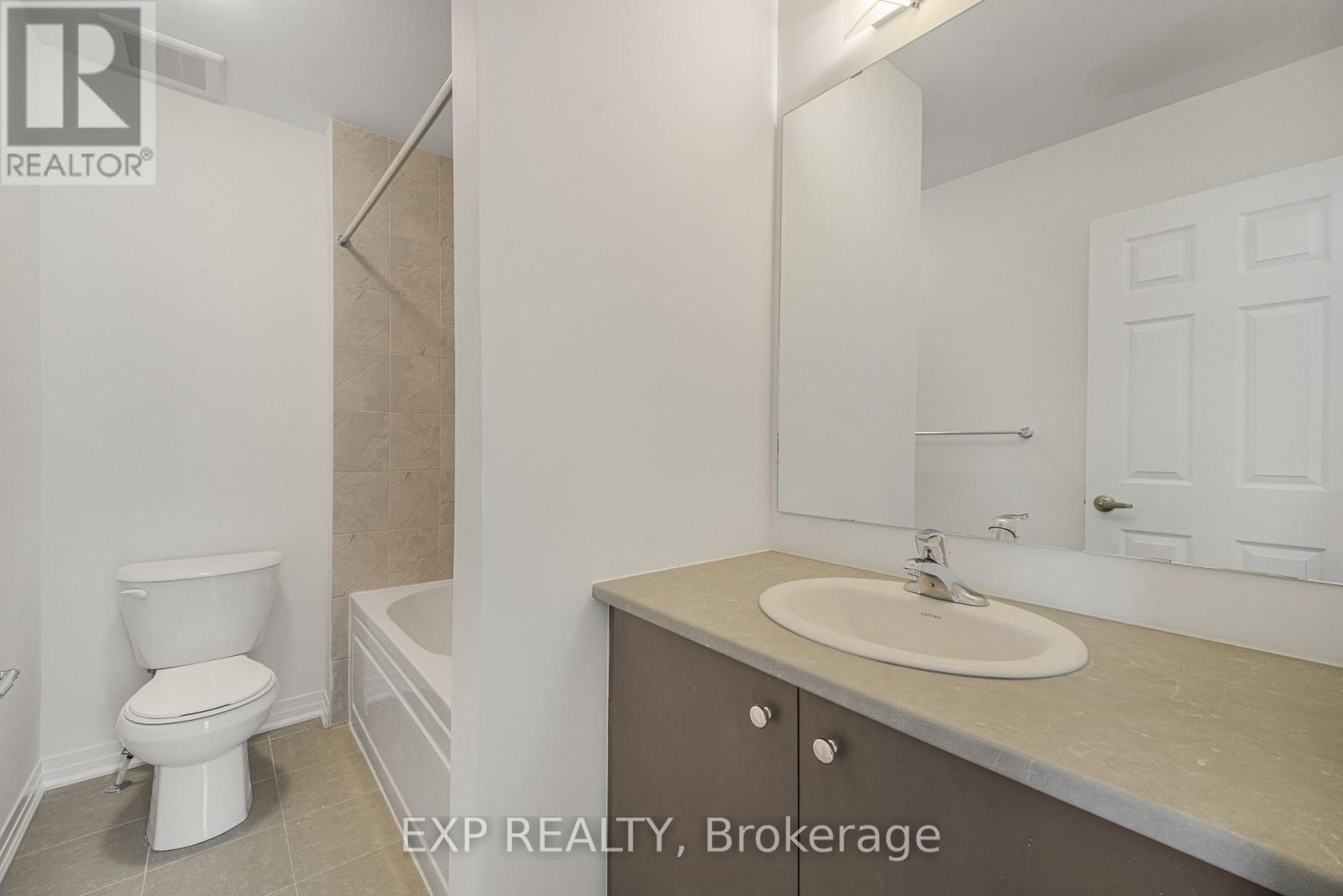 25 Canvas Crescent, Welland, Ontario  L3B 0P4 - Photo 11 - X12917446