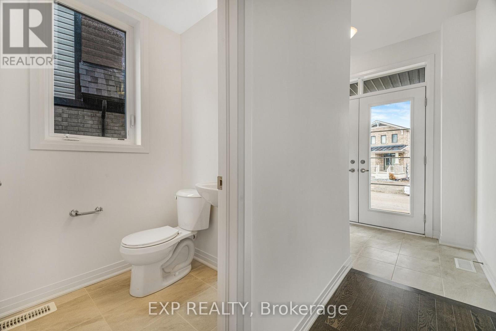 25 Canvas Crescent, Welland, Ontario  L3B 0P4 - Photo 3 - X12917446