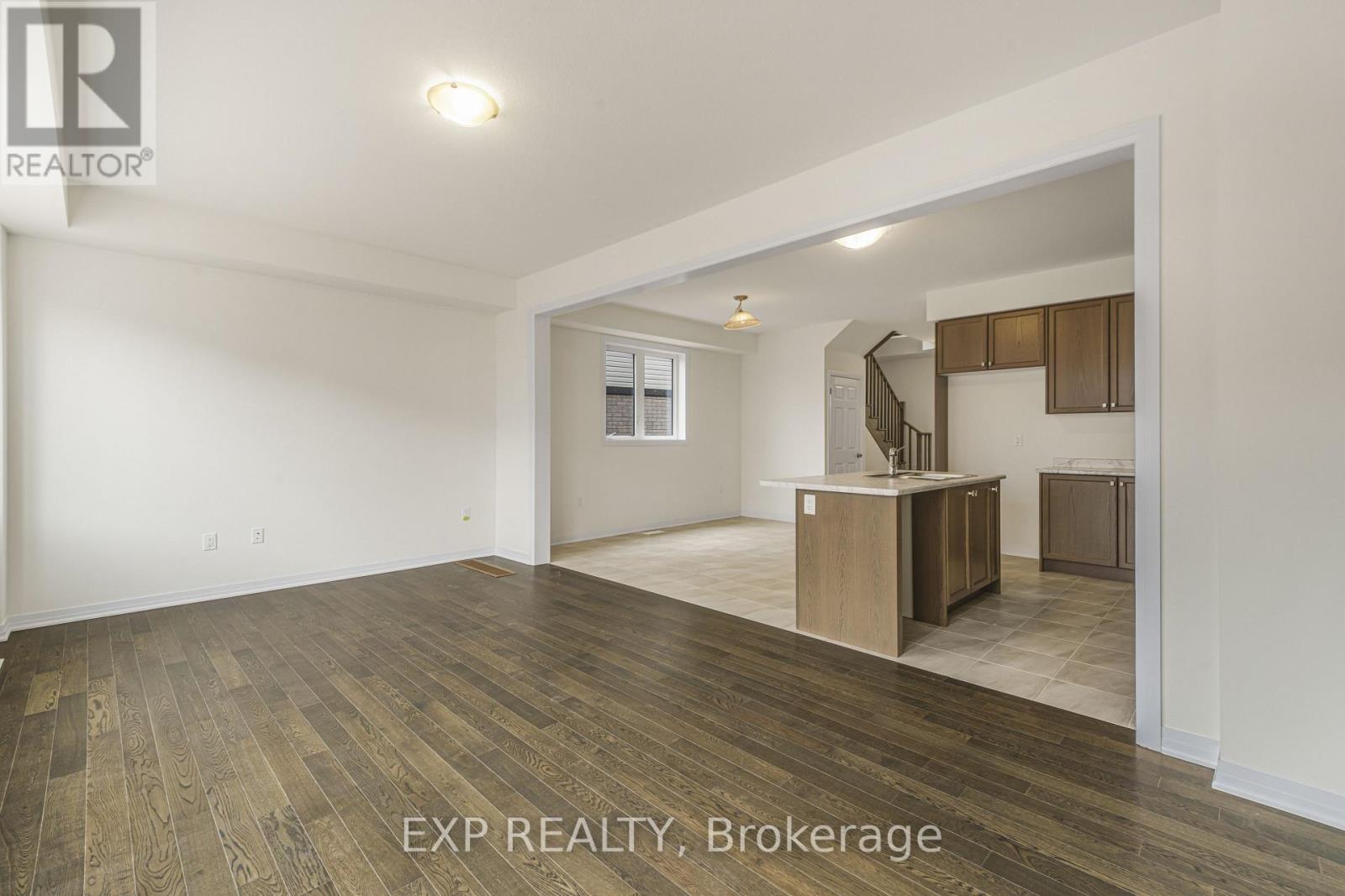 25 Canvas Crescent, Welland, Ontario  L3B 0P4 - Photo 7 - X12917446