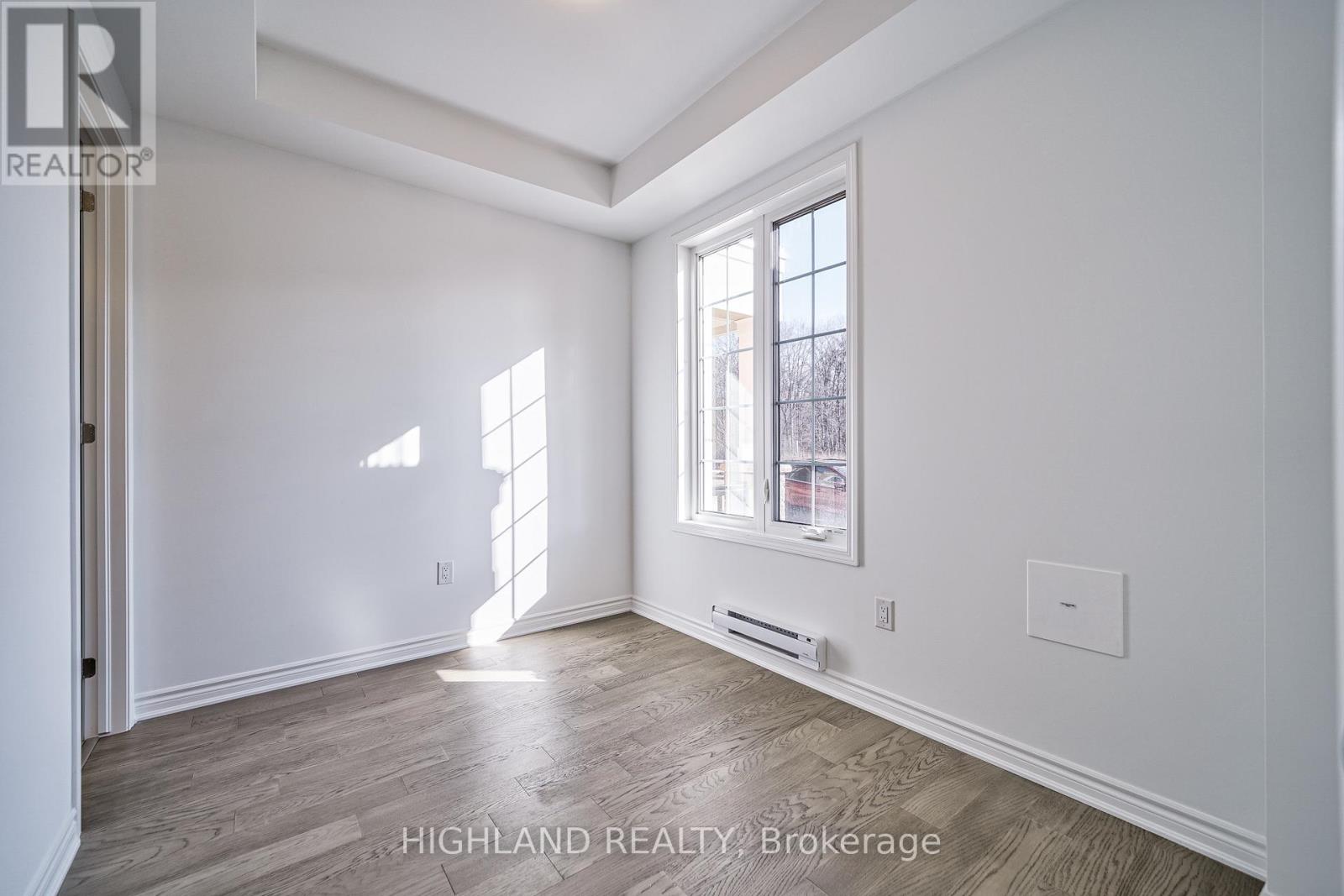 141 Settlers Road E, Oakville, Ontario  L6H 7X7 - Photo 14 - W12910344