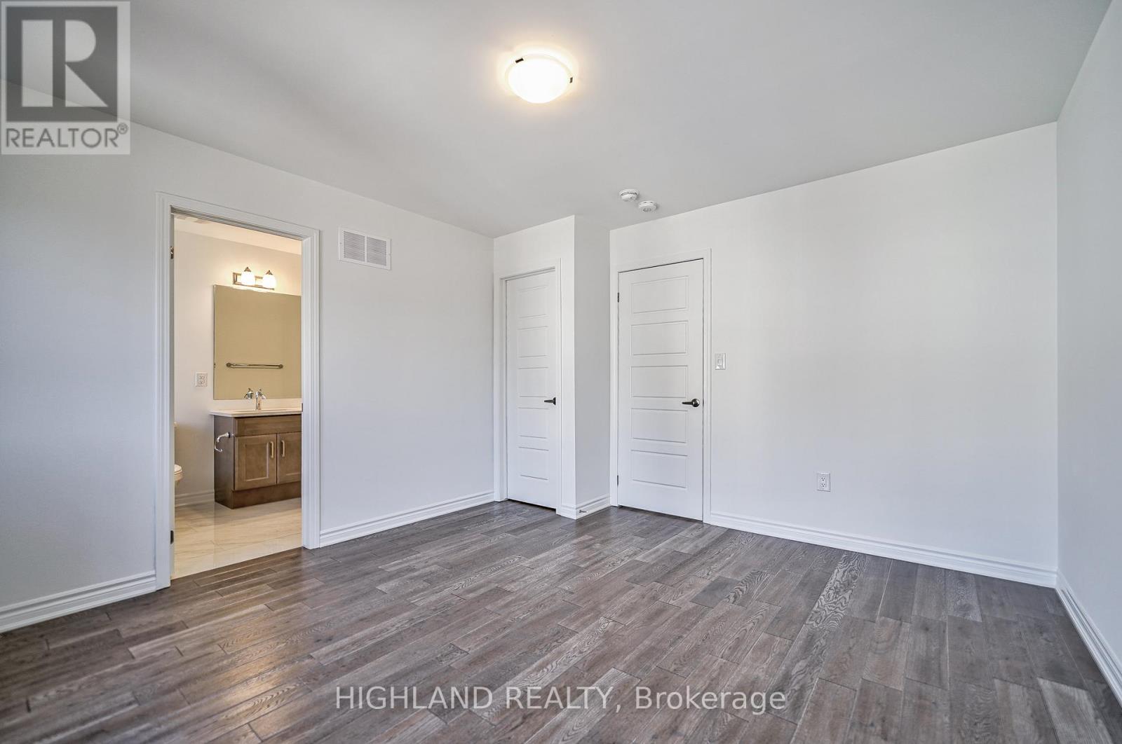 141 Settlers Road E, Oakville, Ontario  L6H 7X7 - Photo 19 - W12910344