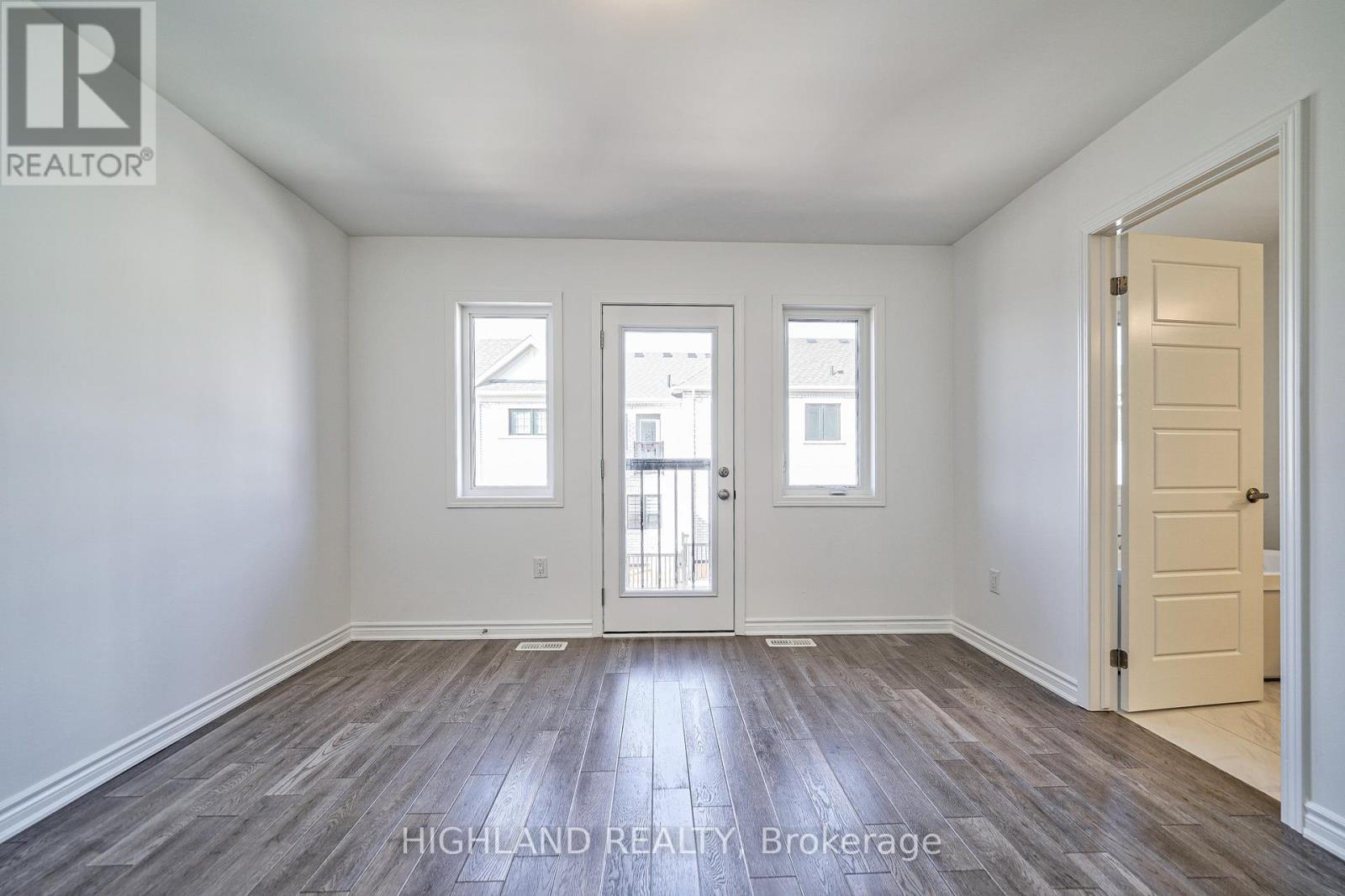 141 Settlers Road E, Oakville, Ontario  L6H 7X7 - Photo 33 - W12910344