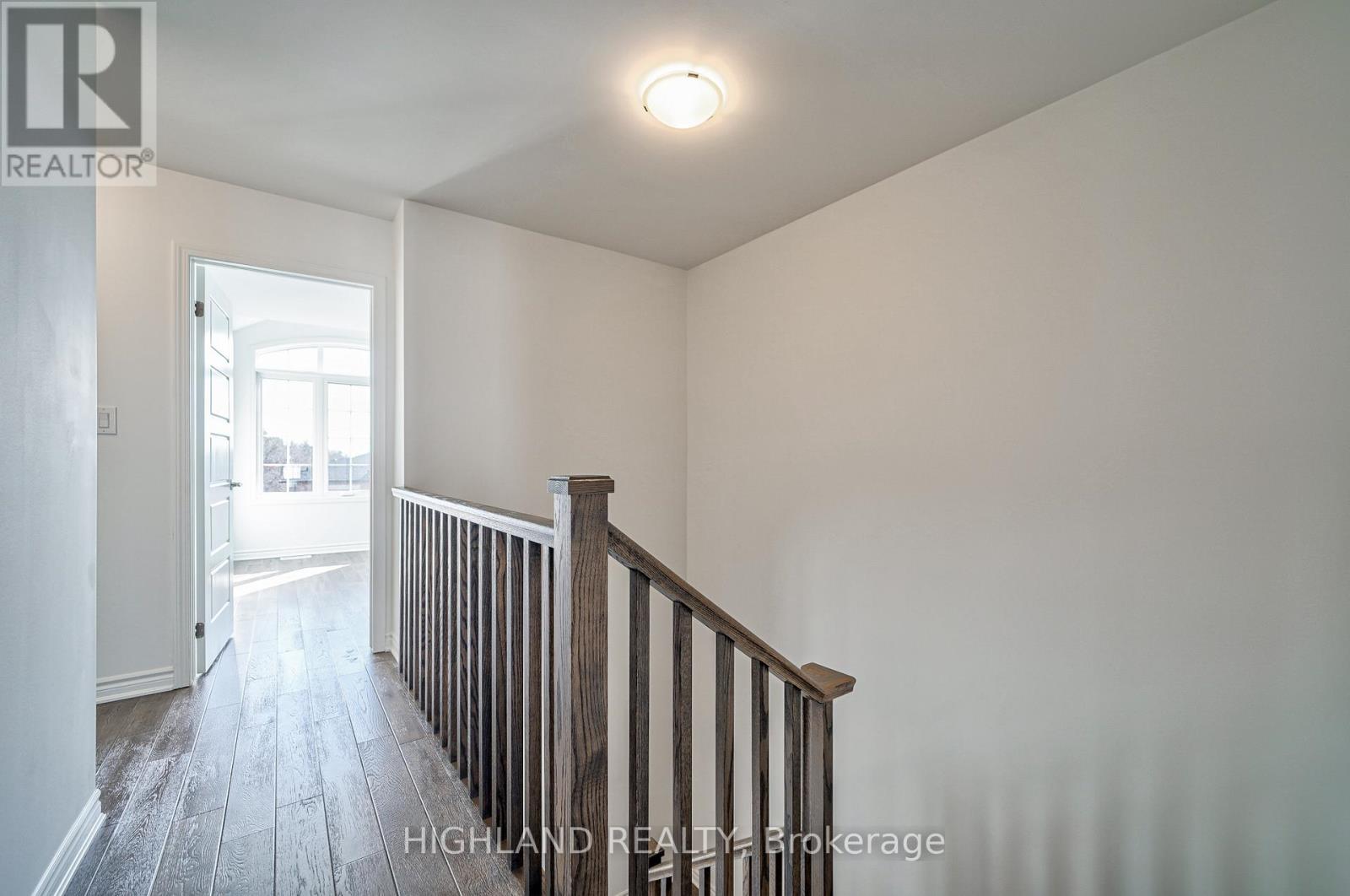 141 Settlers Road E, Oakville, Ontario  L6H 7X7 - Photo 9 - W12910344