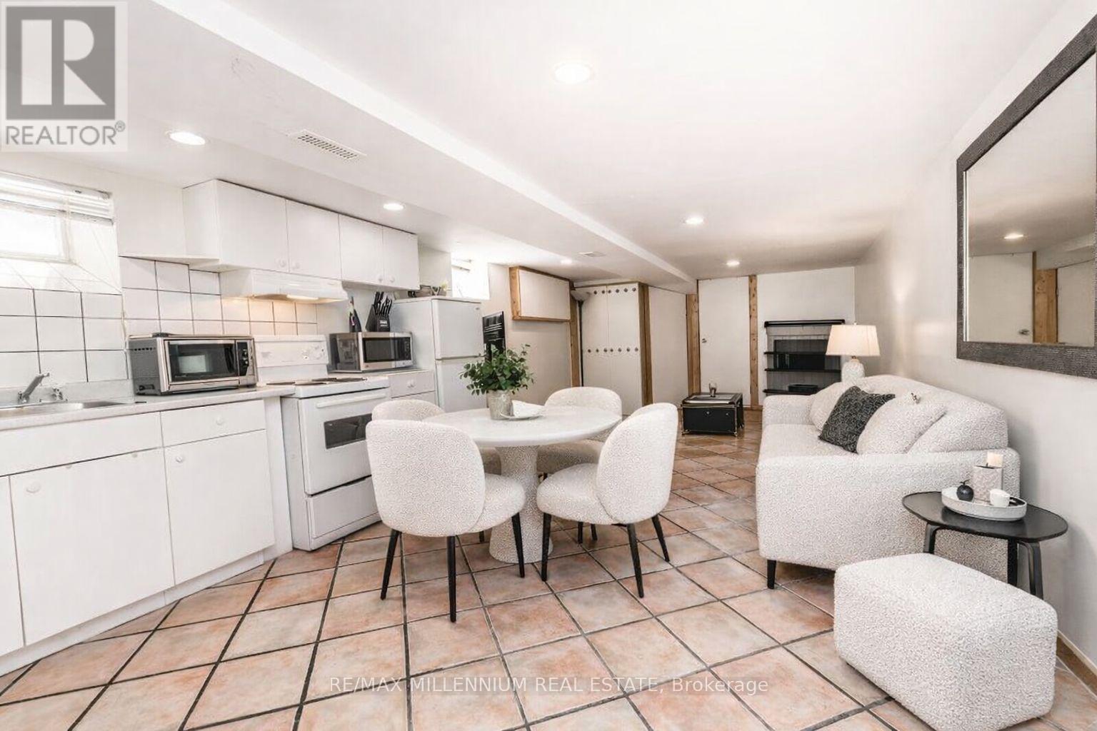 Bsmt - 533 Beresford Avenue, Toronto, Ontario  M6S 3C2 - Photo 4 - W12917156