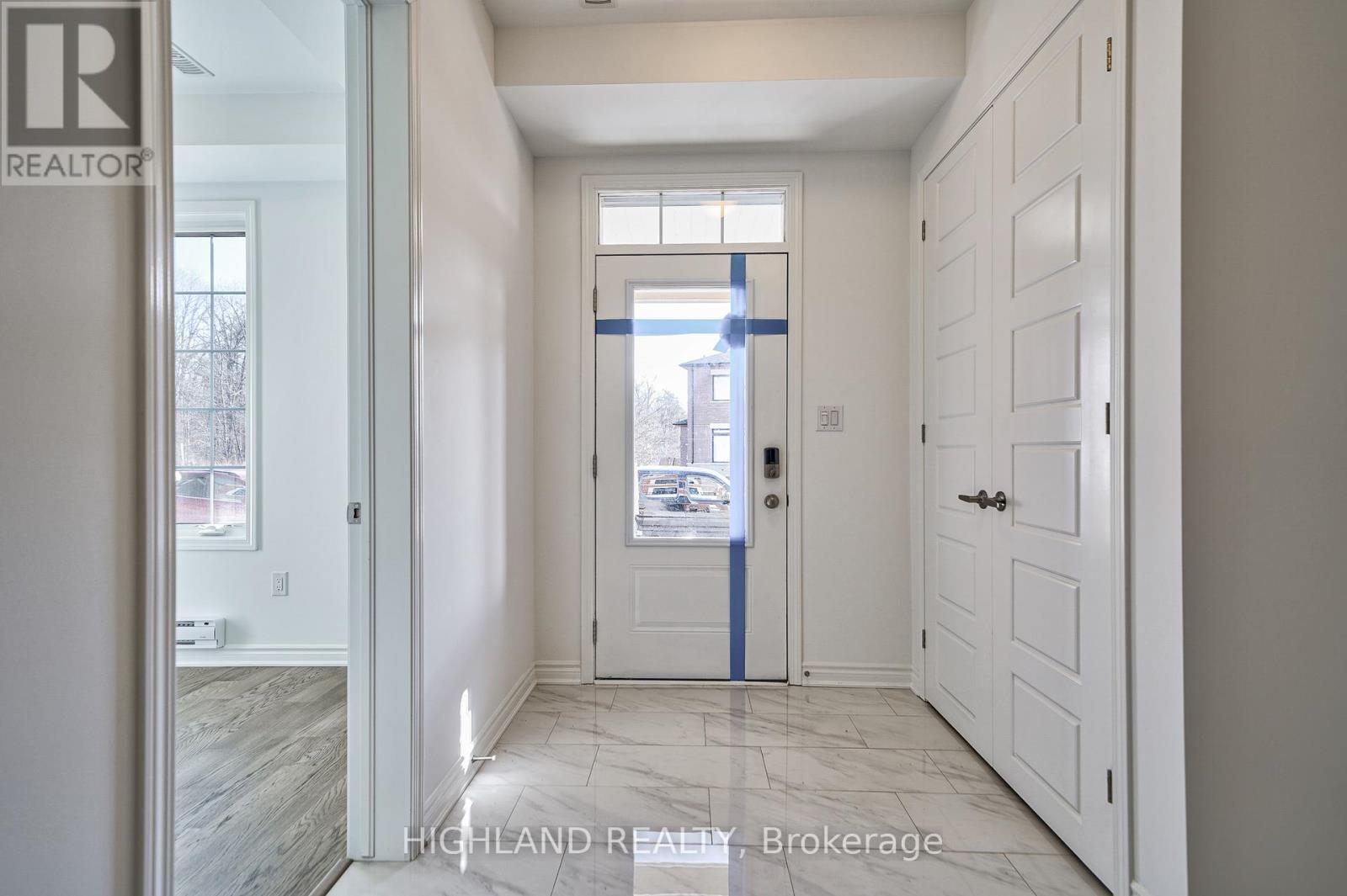 141 Settlers Road E, Oakville, Ontario  L6H 7X7 - Photo 22 - W12910344