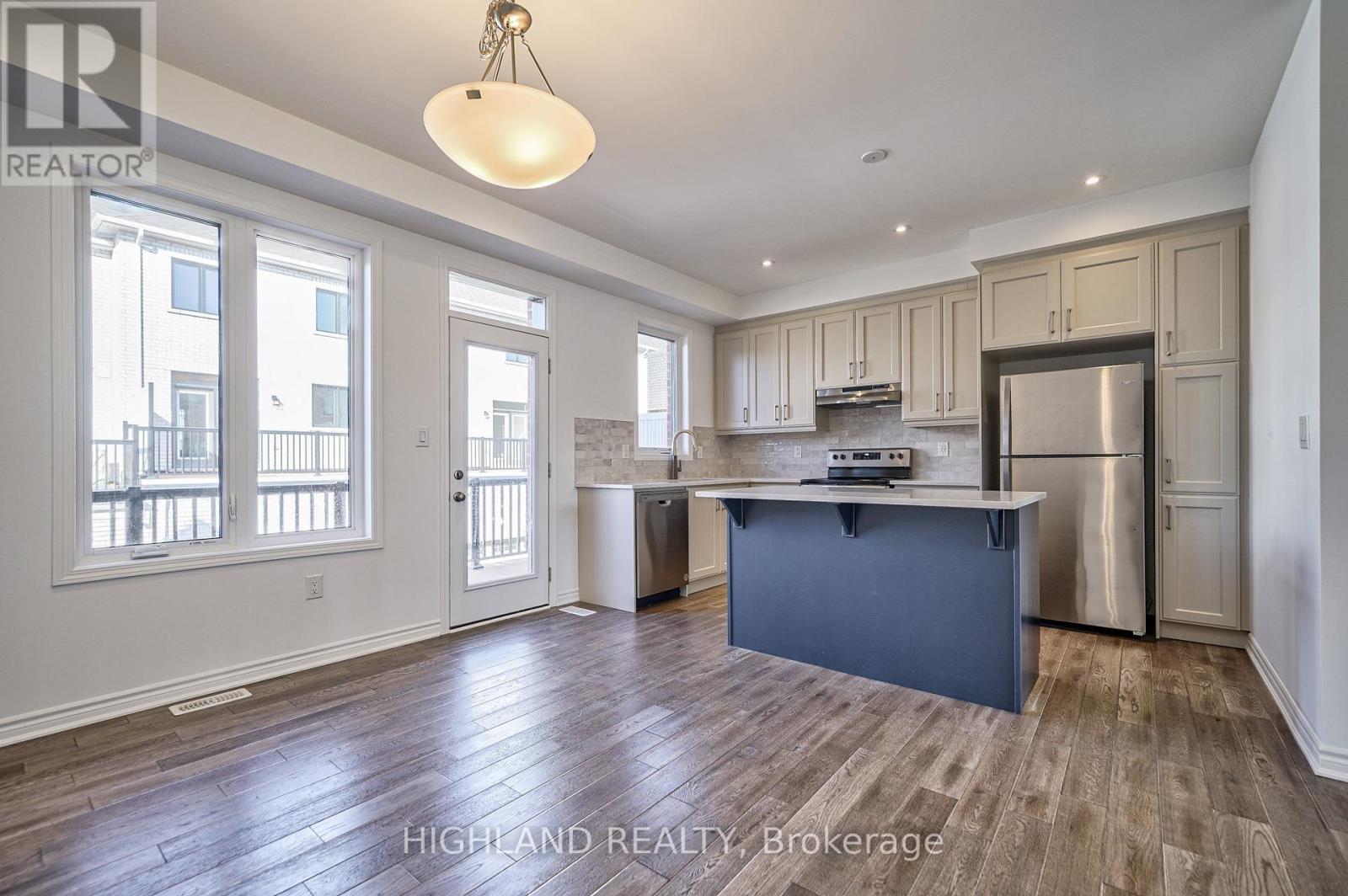 141 Settlers Road E, Oakville, Ontario  L6H 7X7 - Photo 18 - W12910344