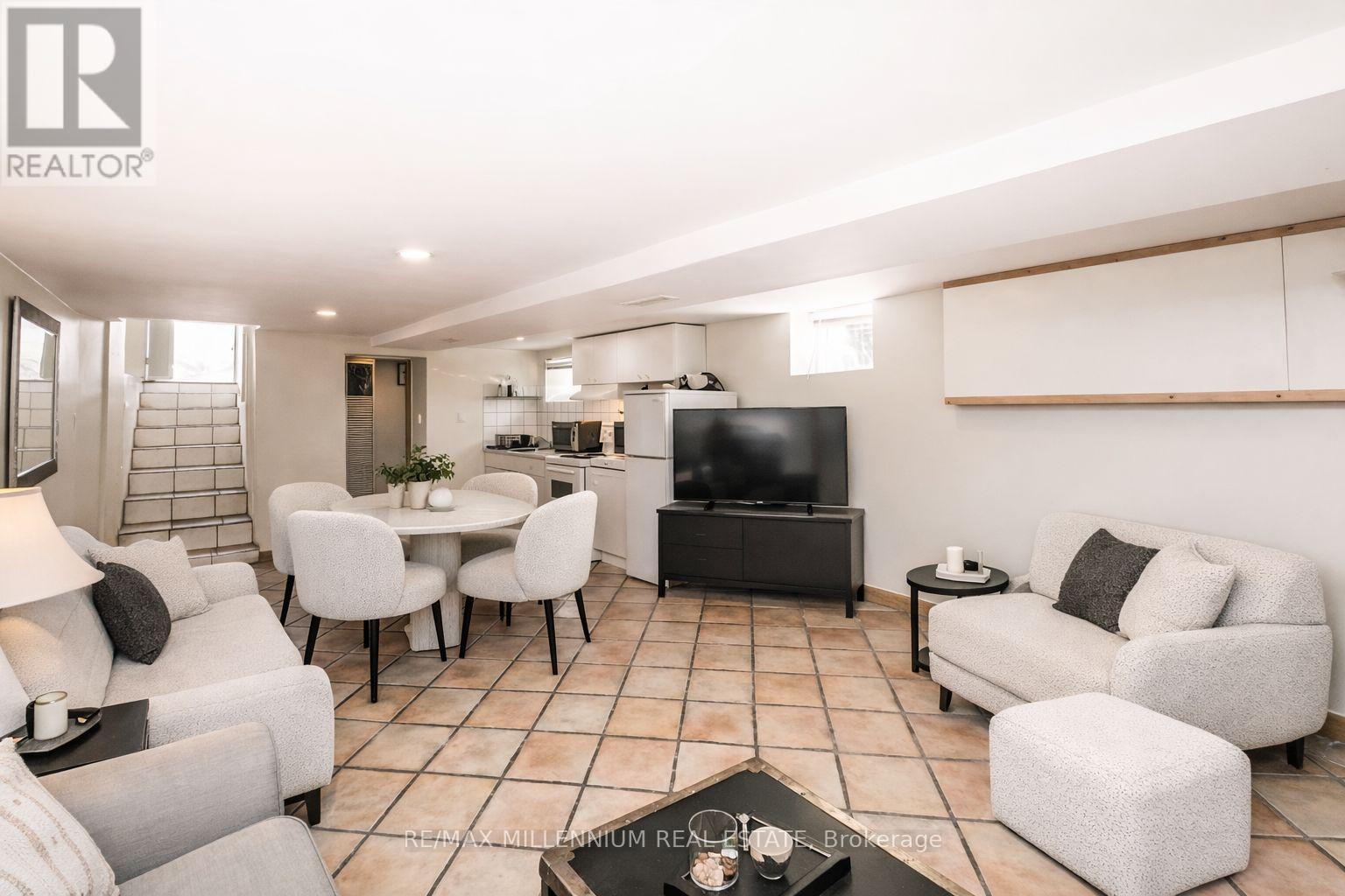 BSMT - 533 BERESFORD AVENUE, Toronto, Ontario