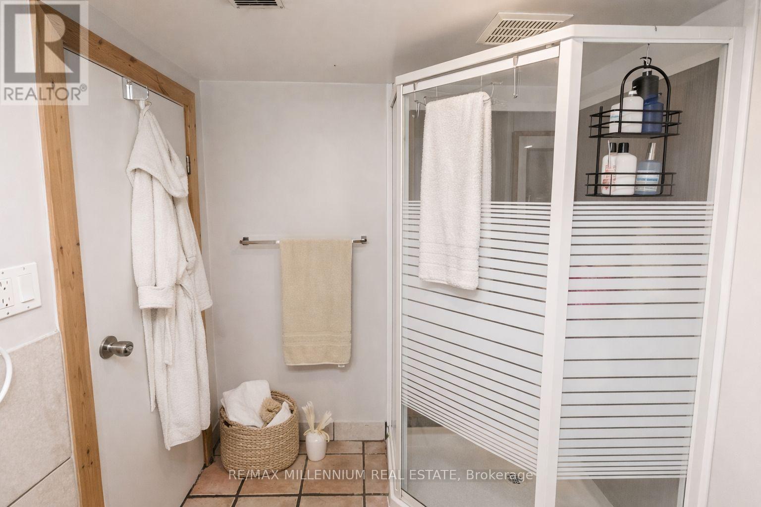 Bsmt - 533 Beresford Avenue, Toronto, Ontario  M6S 3C2 - Photo 7 - W12917156