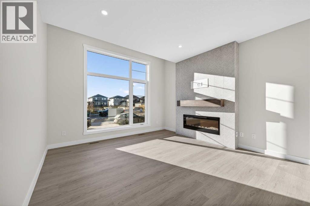 2230 Bayview Drive, Airdrie, Alberta  T4B 5N4 - Photo 3 - A2284668