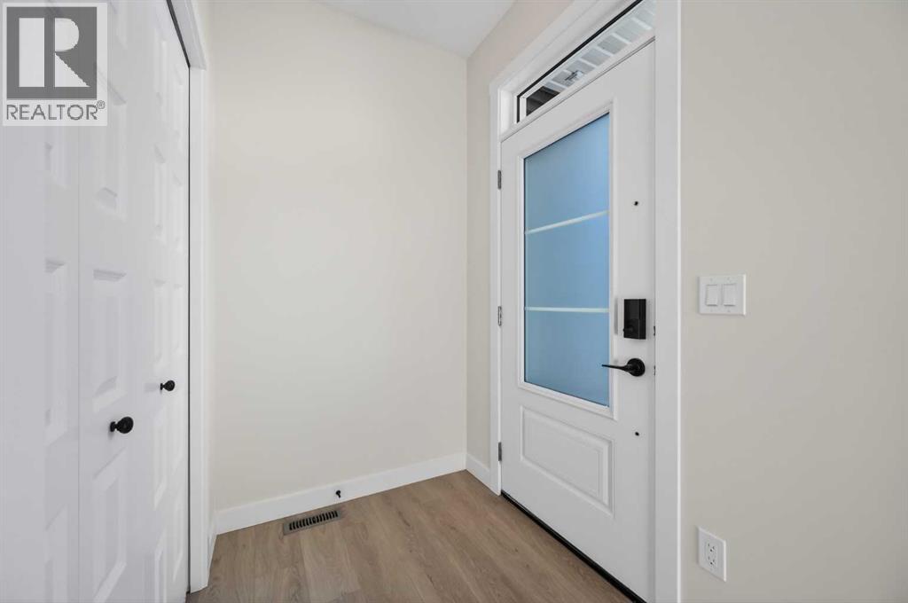 2230 Bayview Drive, Airdrie, Alberta  T4B 5N4 - Photo 2 - A2284668