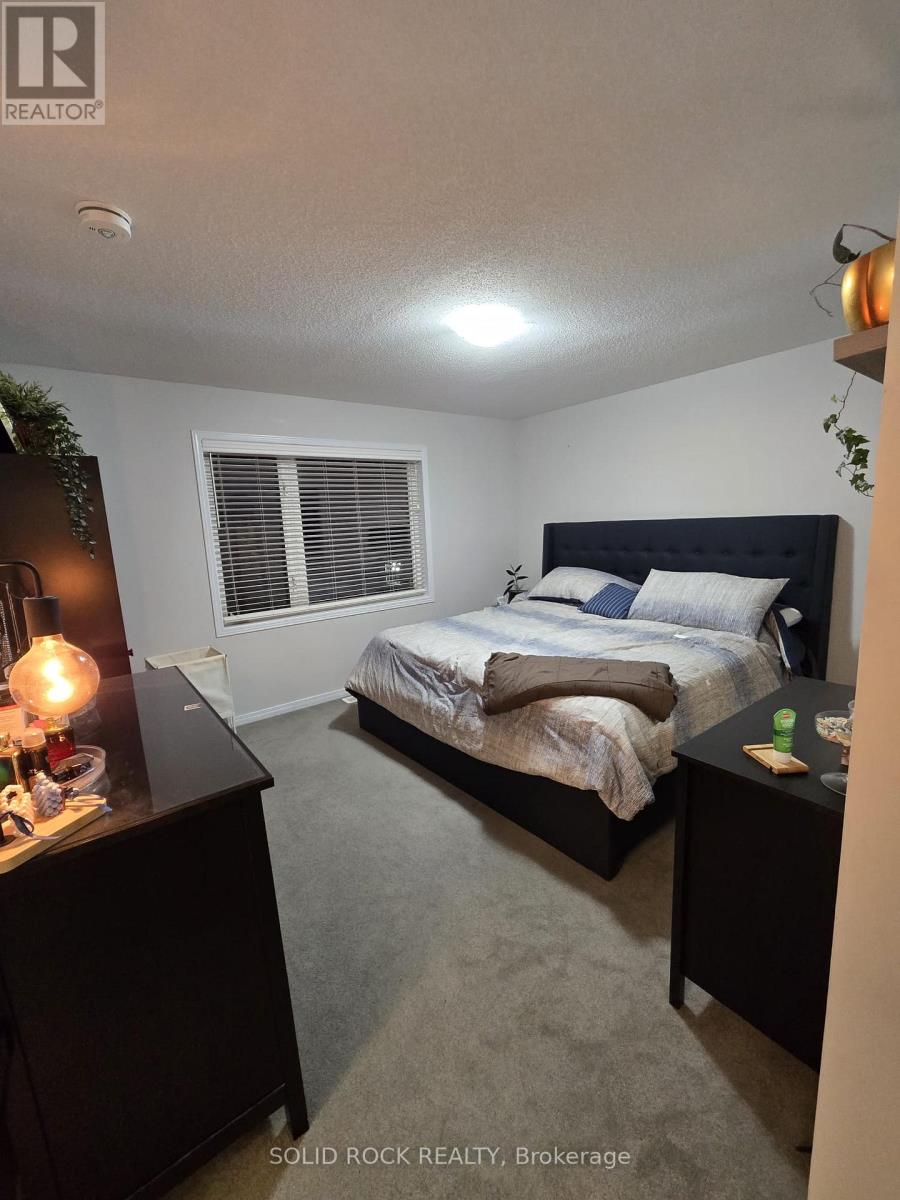 461 Cope Drive, Ottawa, Ontario  K2V 0P1 - Photo 10 - X12917486