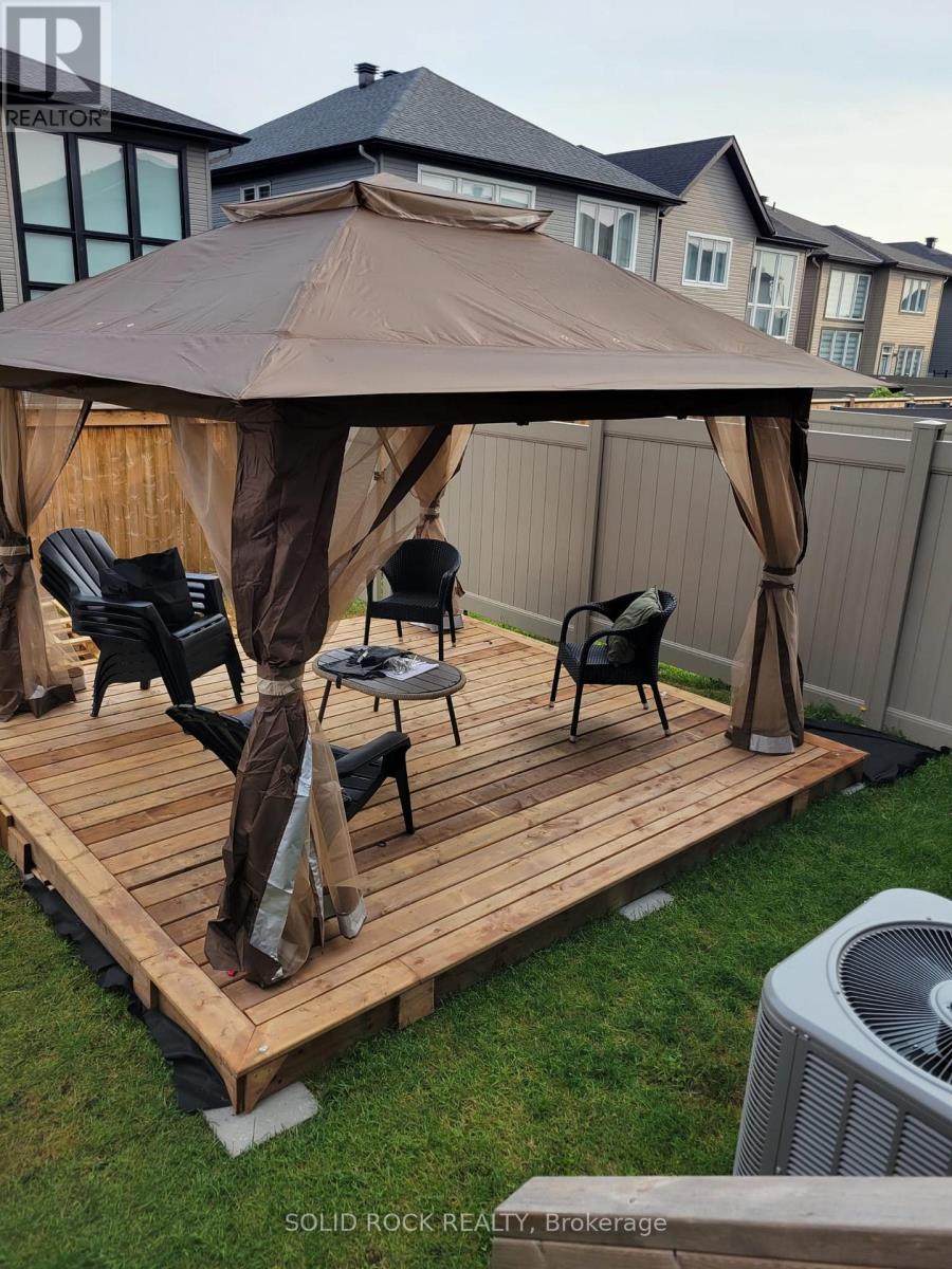 461 Cope Drive, Ottawa, Ontario  K2V 0P1 - Photo 23 - X12917486