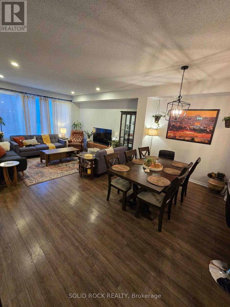 461 Cope Drive, Ottawa, Ontario  K2V 0P1 - Photo 8 - X12917486