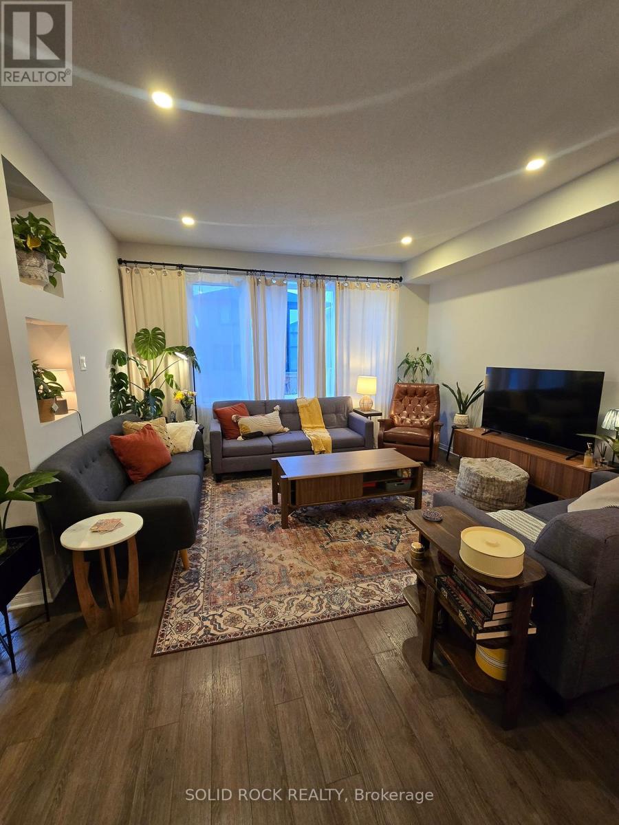 461 Cope Drive, Ottawa, Ontario  K2V 0P1 - Photo 9 - X12917486