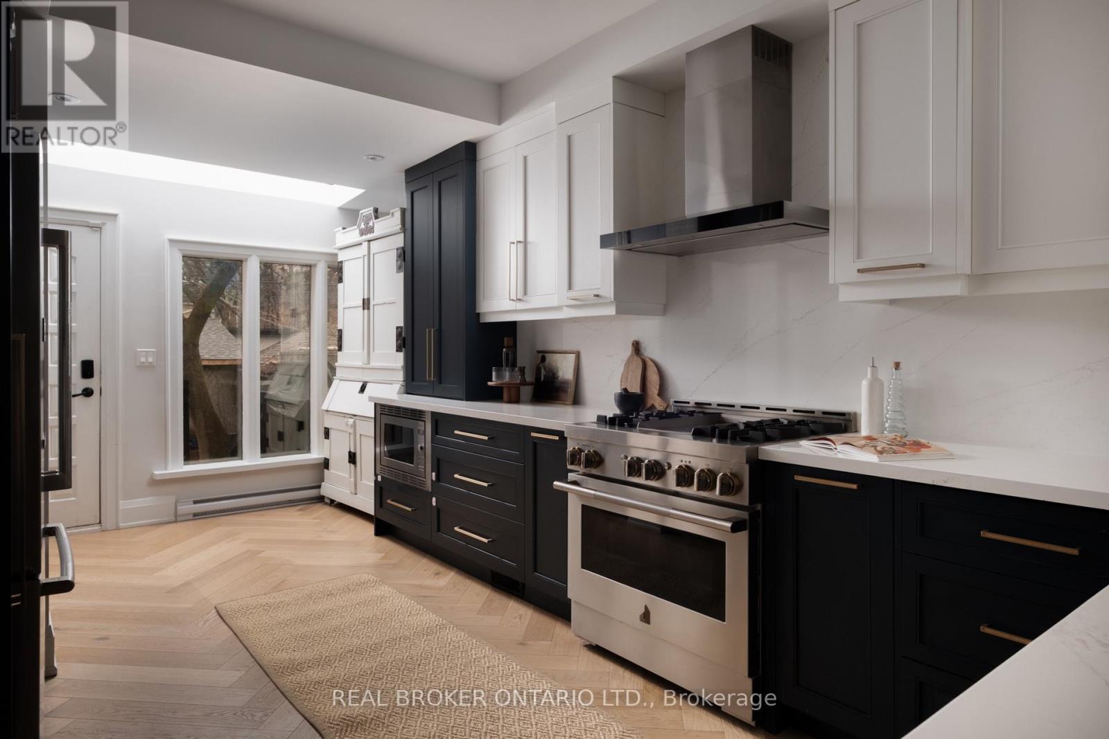 250 Havelock Street, Toronto, Ontario  M6H 3B9 - Photo 7 - C12917492