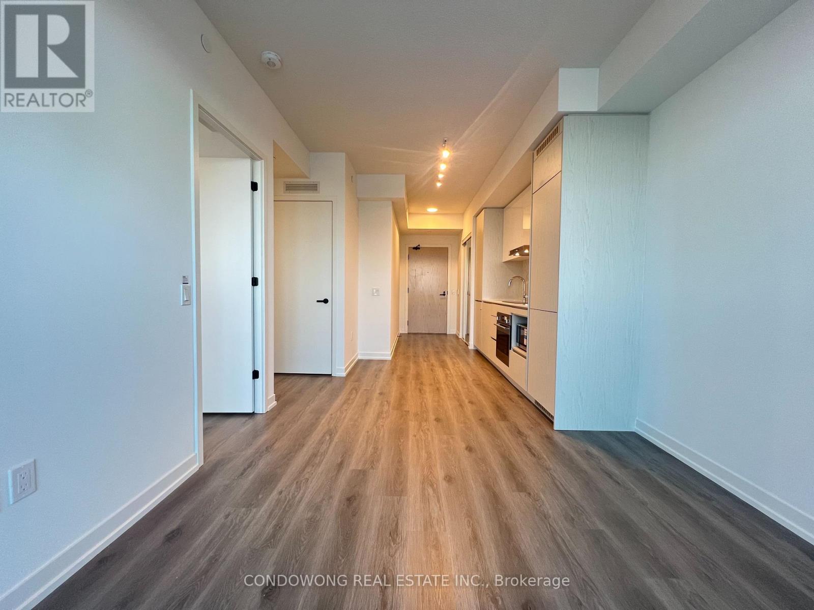 2607 - 28 Interchange Way, Vaughan, Ontario  L4K 0P8 - Photo 3 - N12917472